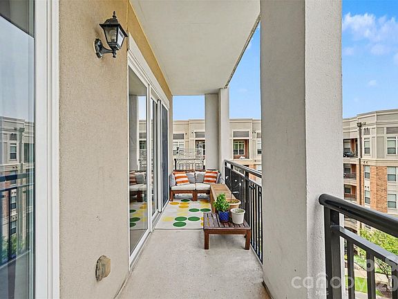 4th image of 4620 Piedmont Row Dr Unit 418