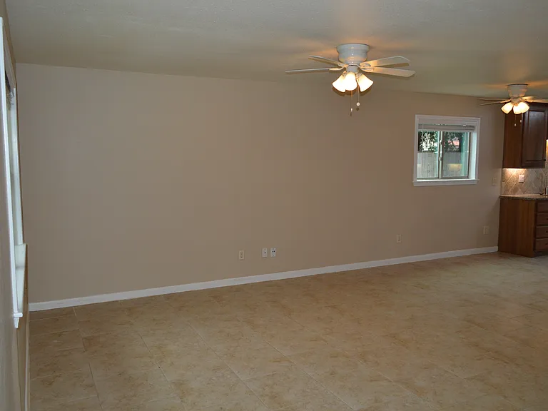 2404 Quail Rdg — Photo 8