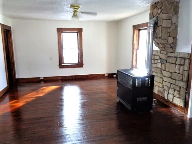 1 bed, 891 sqft, $1,700 — Photo 2
