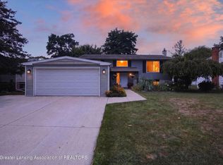 1805 Gay Ln, Lansing, MI 48912