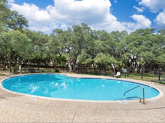 5th image of 11702 Pepper Tree