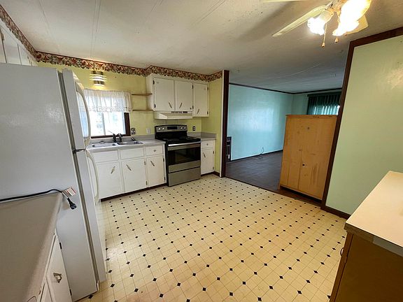 3rd image of 8523 77th St