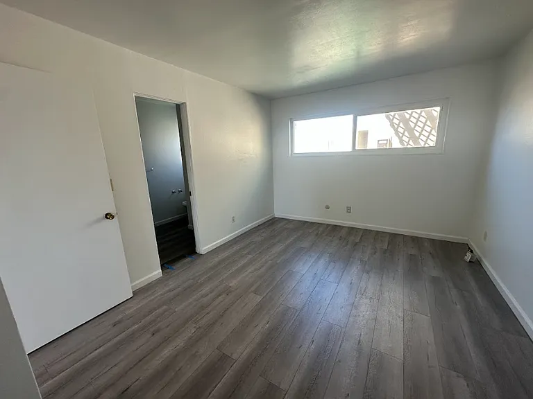 915 N Stoneman Ave #10 — Photo 12