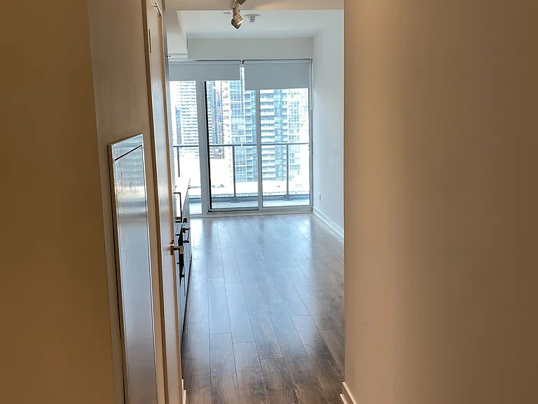 20 Edward St #2816 — Photo 6