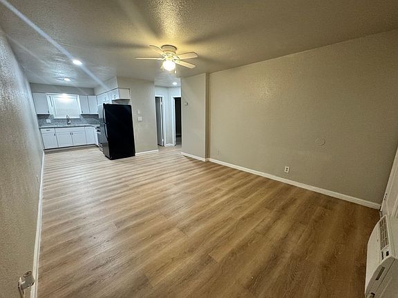 4th image of 563 S Woodrow Ave #569