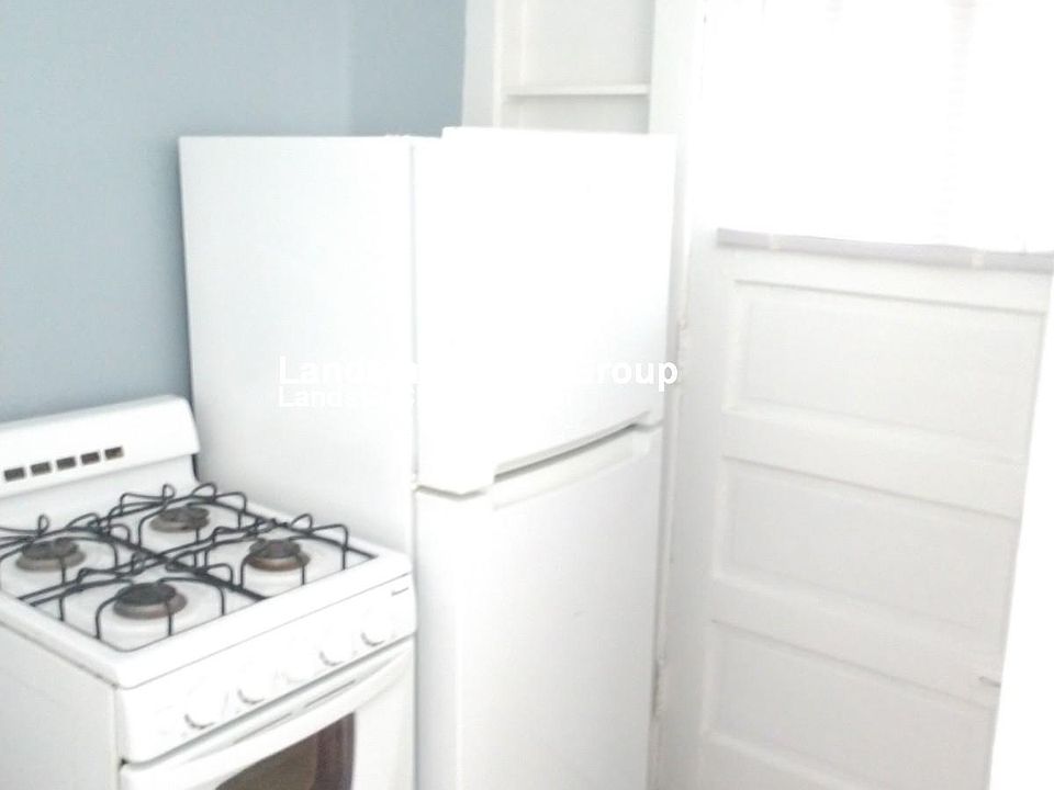 1st image of 6376 N Hermitage Ave #2