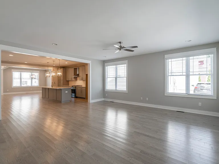 133 Garrett Ave — Photo 4