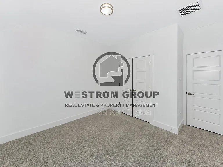 17229 Oxborough Dr — Photo 23
