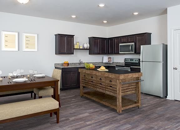 4th image of 2064 Wildflower Way #14
