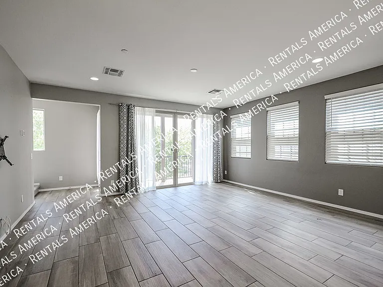 2751 S Balsam Dr — Photo 7
