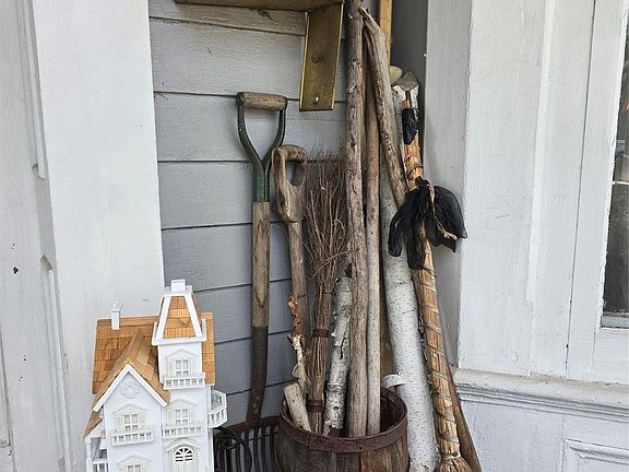 4th image of 25 Delaware Street