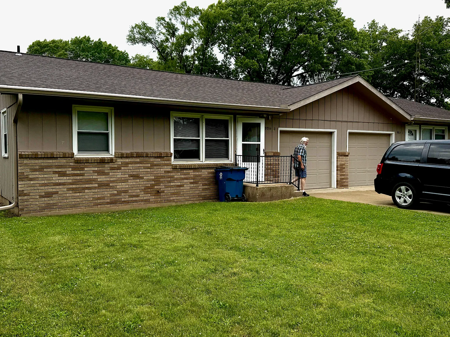 2 bed, 950 sqft, $1,295 — Photo 1