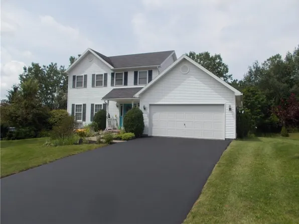 105 Longview Blvd, Livonia, NY 14487