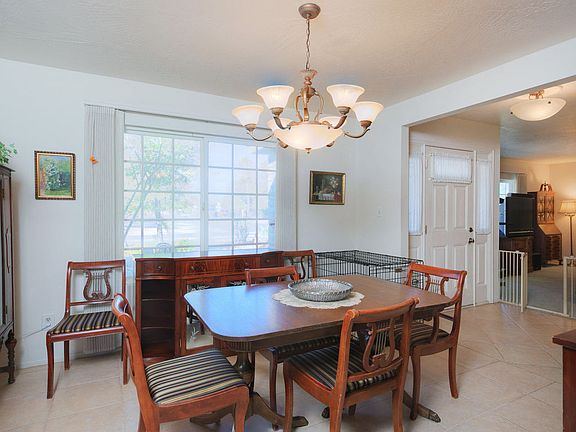 3rd image of 15229 N 52nd Pl