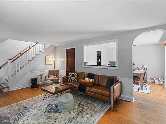 5th image of 2083 Palmer Ave