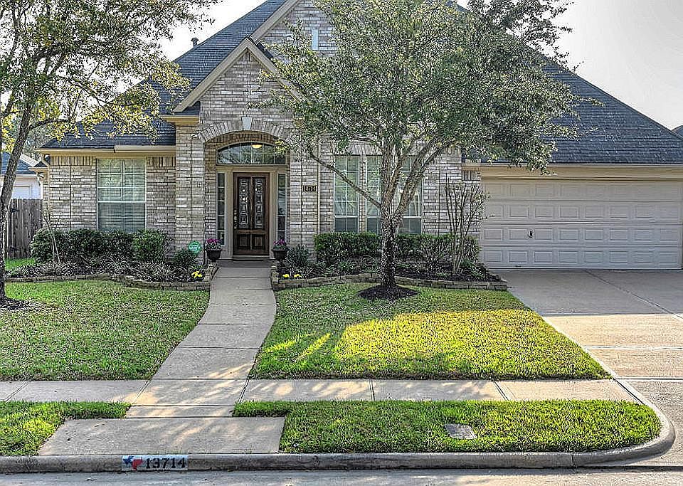 1st image of 13714 Greenwood Manor Dr