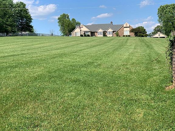 2nd image of 12 Pheasant Dr