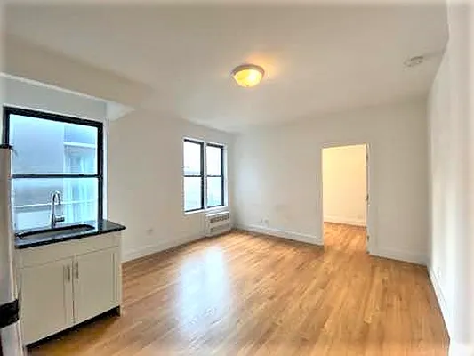 Rented by Bond New York | media 9