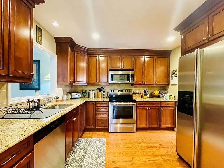 301 Kensington Way — Photo 3