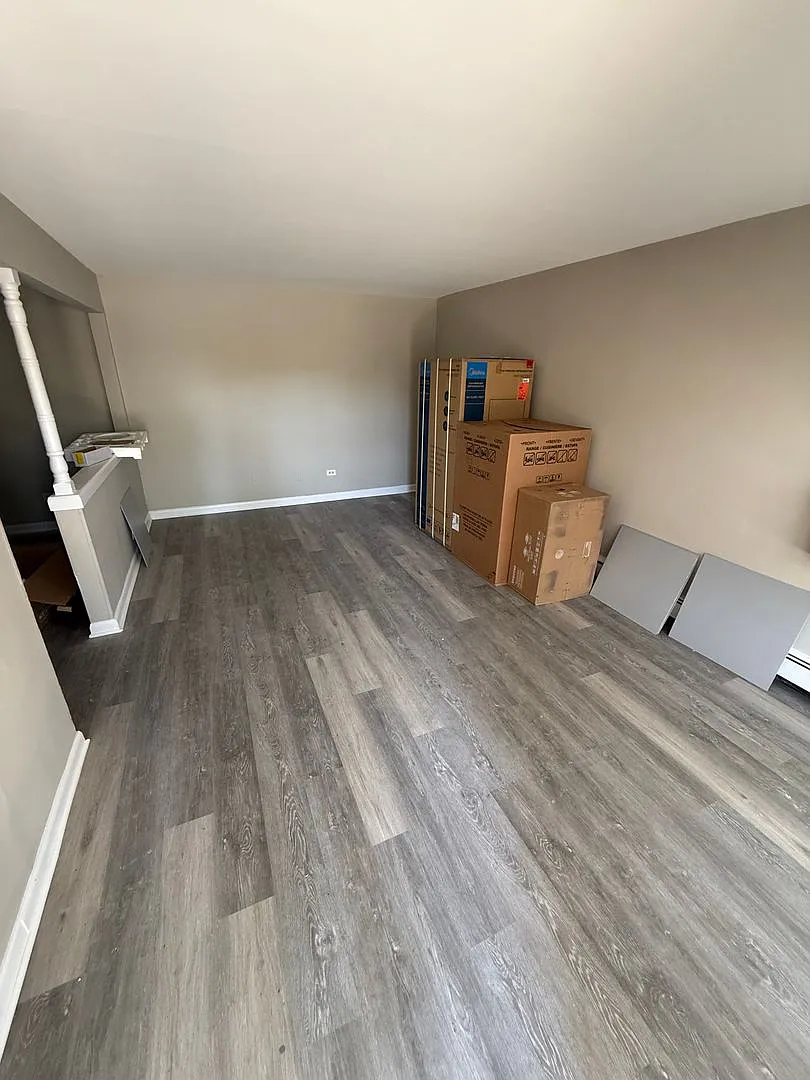 Paradise Ave — Photo 1