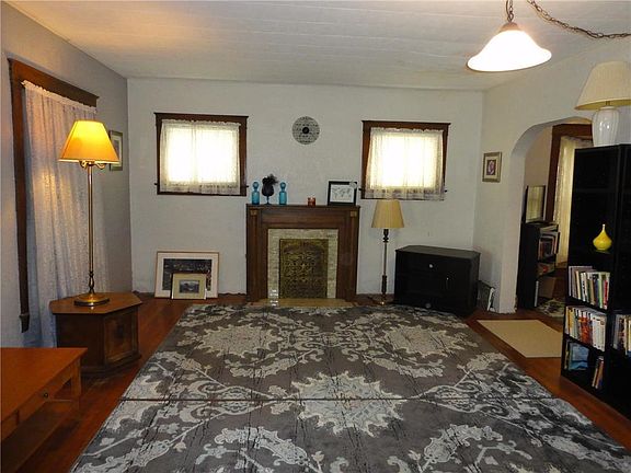 3rd image of 322 N 14th St