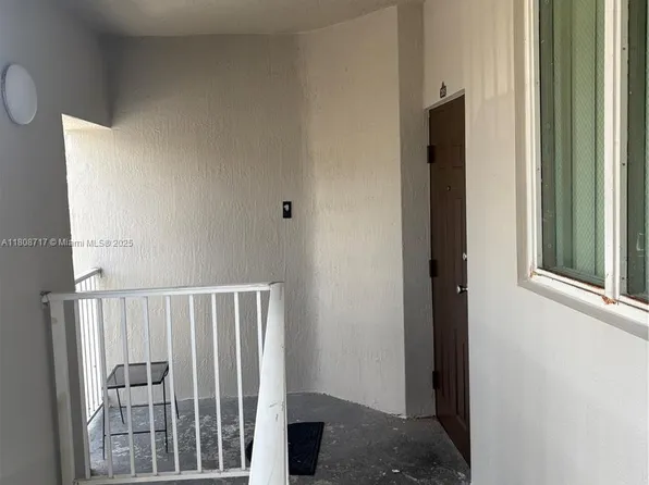 1652 SE 28th St Unit 205, Homestead, FL 33035