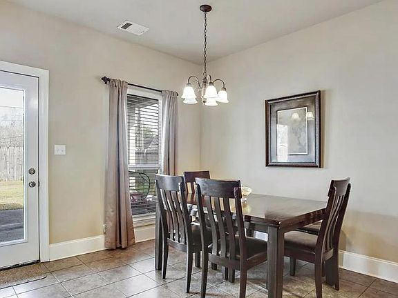 3rd image of 41164 Lakeway Cove Ave