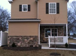 430 Hollywell Ave, Chambersburg, PA 17201