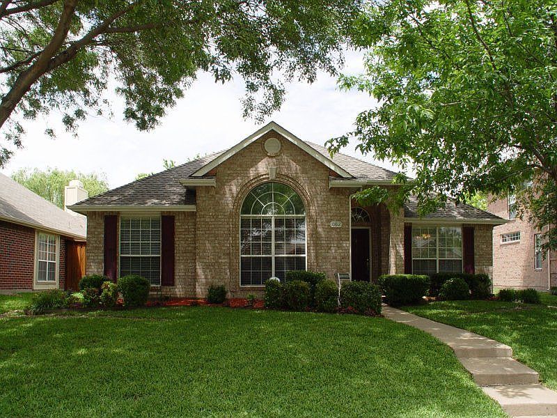 1st image of 10612 Memphis Dr