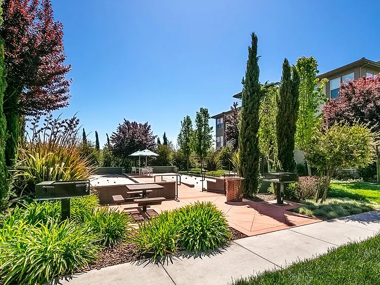 Fiori Estates — Photo 7