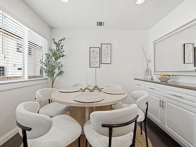 4136 Tilden Ave — Photo 15