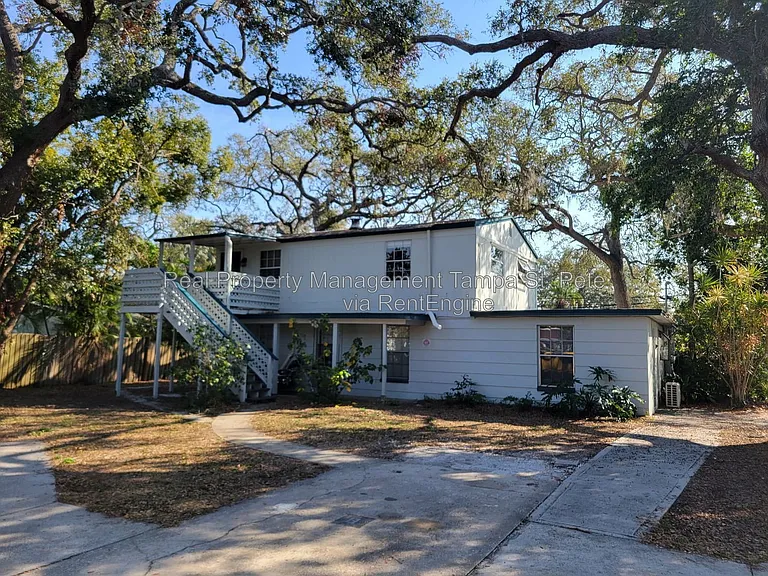 643 Wisteria Ct #A — Photo 1