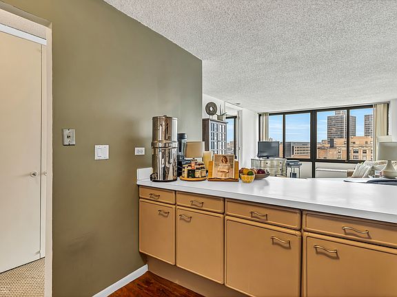 4th image of 2754 N Hampden Ct APT 1507