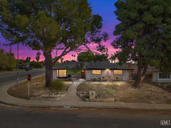 3913 Crescent Dr, Bakersfield, CA 93306