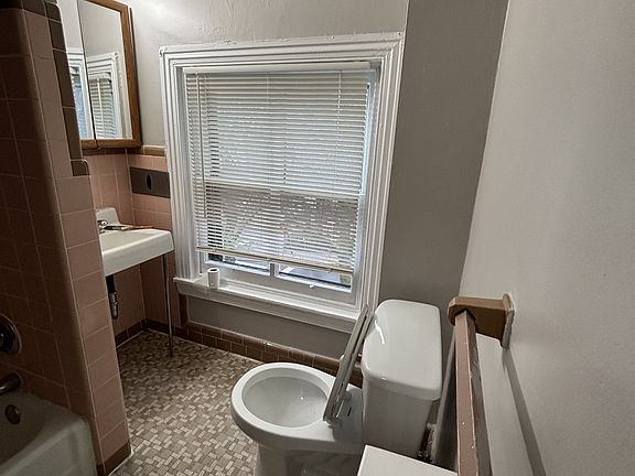 3rd image of 3301 Baring St #11305872