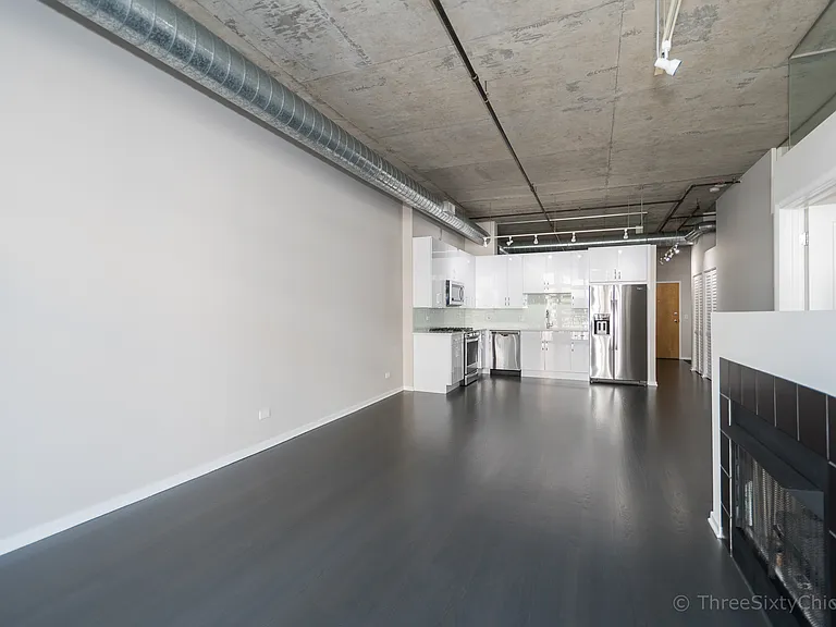 1000 W Adams St — Photo 7