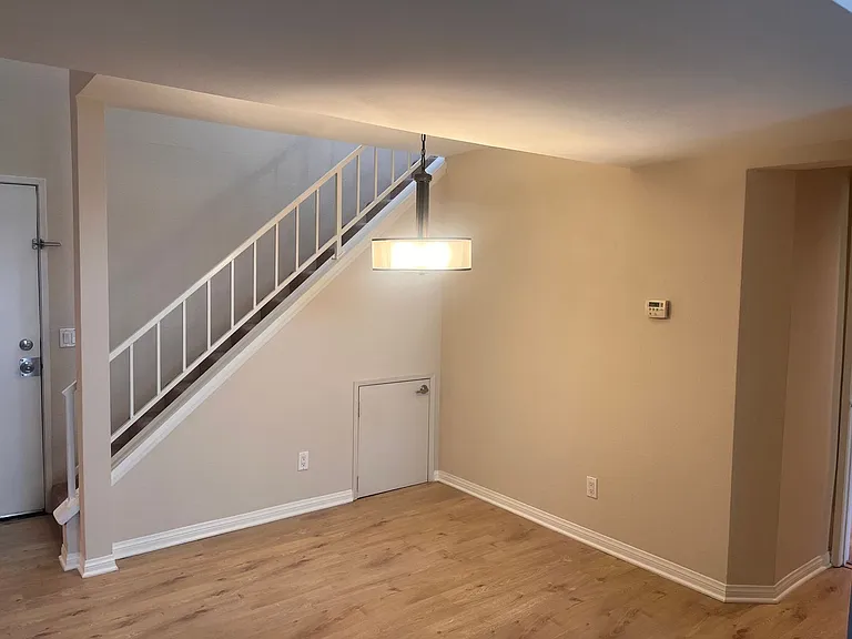 21550 Burbank Blvd #312 — Photo 5