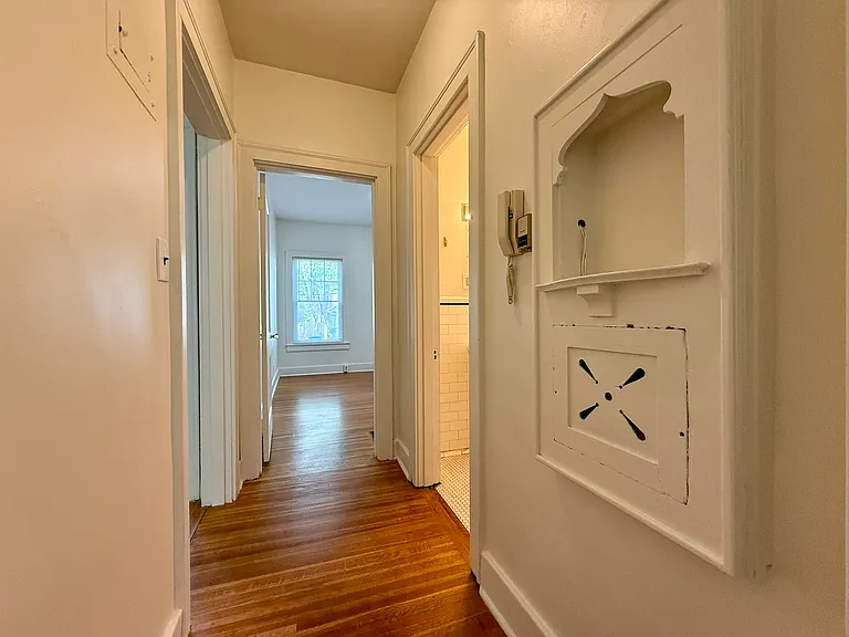 1825 Roanoke Ave #4 — Photo 15