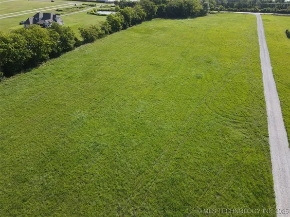 17626 S Yale Ave, Bixby, OK 74008