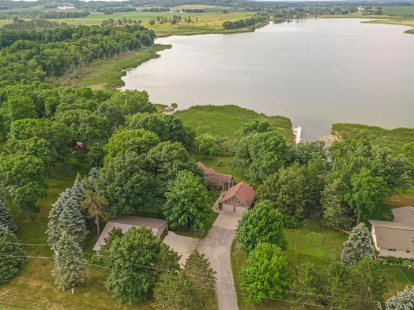 19357 Red Oak Cir, Avon, MN 56310