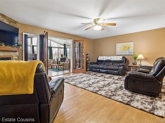 5th image of 1565 W Rolston Rd