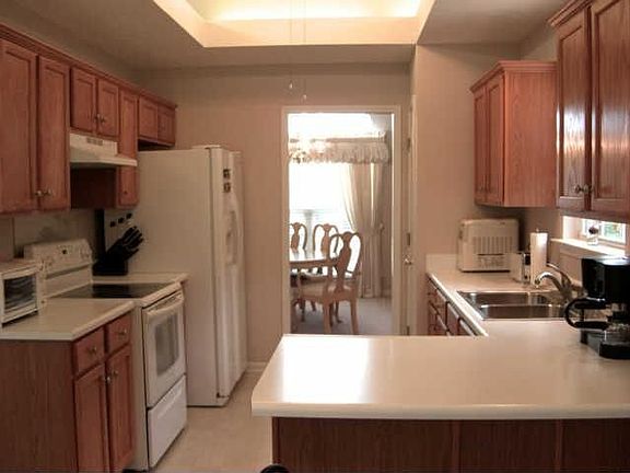 4th image of 114 Camden Ct N