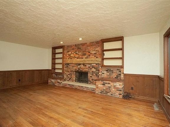 5th image of 80 Oakview Dr