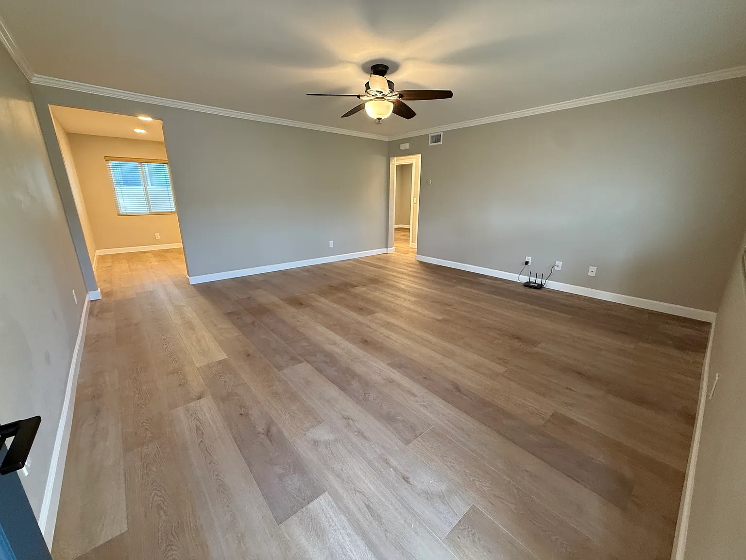 2 bed, 750 sqft, $3,400 — Photo 2