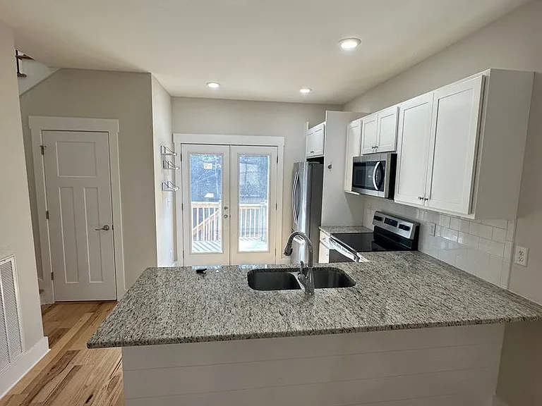8492 Old Cleveland Pike — Photo 4