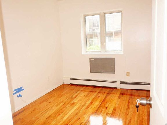 2nd image of 15509 78th St #2