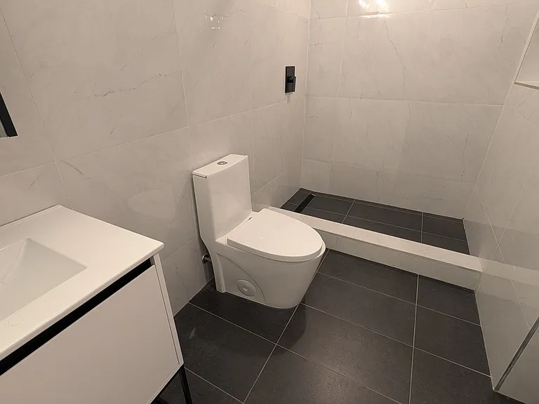 55-A121 Tunxis Ave #121 — Photo 9