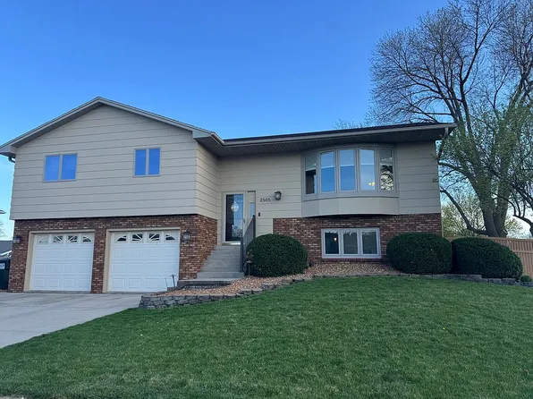 2505 33rd St, Columbus, NE 68601