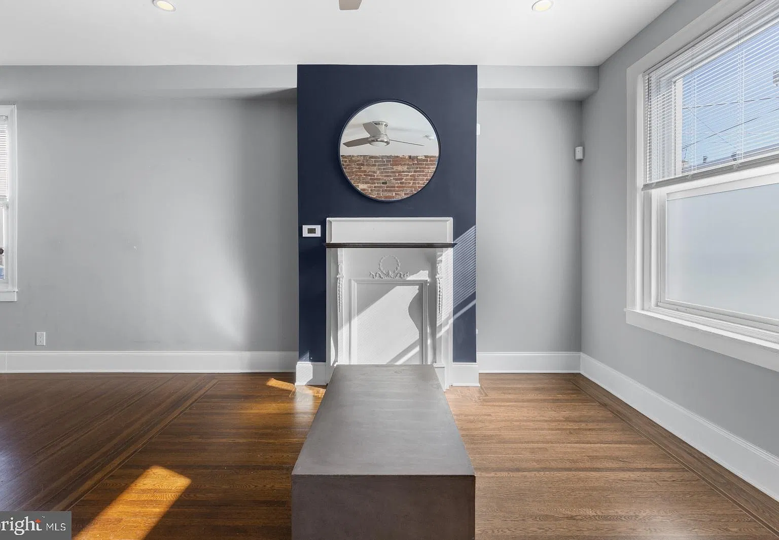 2 bed, 1.0 bath, 904 sqft, $2,095 — Photo 2
