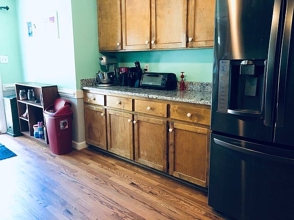5th image of 1109 Penselwood Dr